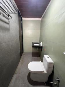 Koupelna v ubytování FabHotel Wild Wings Narsingi