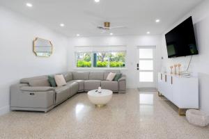 Fotografie z fotogalerie ubytování Nice and Comfort House 3bed 2 bath v destinaci Pompano Beach
