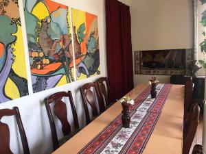 TV a/nebo společenská místnost v ubytování Гостевой дом