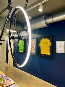 Jízda na kole v ubytování ibis budget Loudéac Vélodrome nebo okolí