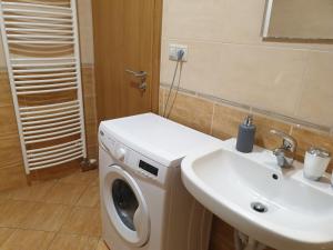 Koupelna v ubytování APARTMÁN SLAVKOV home & parking