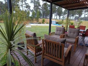 Bazén v ubytování Casa de verano Familiar nebo v jeho okolí + 22 fotografií