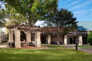 Zahrada ubytování Courtyard Dallas Addison Quorum Drive