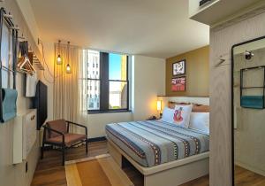 Voodi või voodid majutusasutuse Moxy Phoenix Downtown toas