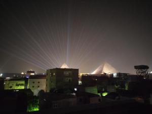 תמונה מהגלריה של Merit Pyramids View בקהיר