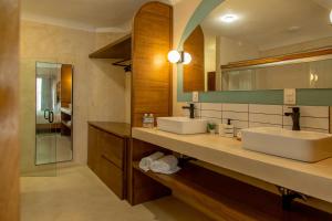 Koupelna v ubytování Hotel Amaca Puerto Vallarta - Adults Only