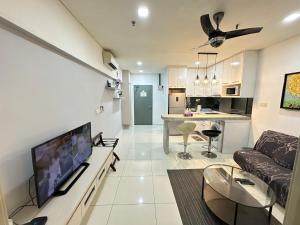 Una cocina o cocineta en Summer Suites KLCC by STAR