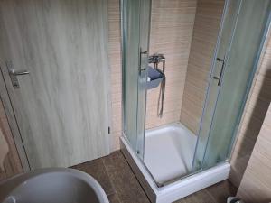 Et badeværelse på Zidanica Vidrih