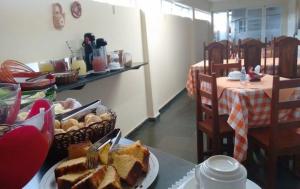 Makanan di atau berdekatan inn ini