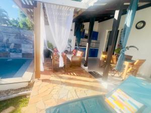 Bassein majutusasutuses Zandoli piscine, vue mer, paisible, jardin või selle lähedal