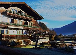 Foto da galeria de Pension Alpentraum em Zell am See