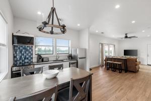 Køkken eller tekøkken på Pecan Farm Garden Haus