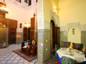 Posezení v ubytování Riad Ibn Khaldoun