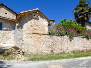Fotografia z galérie ubytovania Maison de charme sans vis-à-vis, proche de Brantôme, avec jardin et équipements modernes - FR-1-616-266 v destinácii Champagnac-de-Bélair