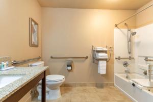 Bagno di Comfort Inn & Suites Boulder