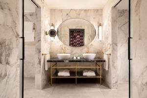 Koupelna v ubytování Le Meridien Visconti Rome