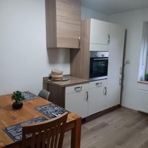 Kuchyň nebo kuchyňský kout v ubytování Work and stay Eschweiler 6 Betten 5 Schlafzimmer 2 Etagen