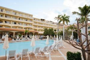 Bazén v ubytování R2 Buganvilla Hotel & Spa nebo v jeho okolí
