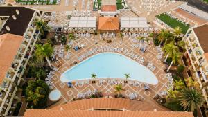 Bazén v ubytování R2 Buganvilla Hotel & Spa nebo v jeho okolí