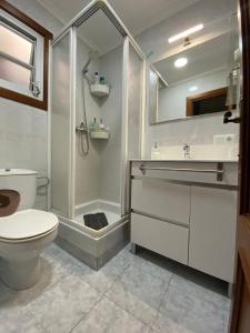 Koupelna v ubytování Apartaments Portbou Costa Brava