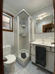Koupelna v ubytování Apartaments Portbou Costa Brava