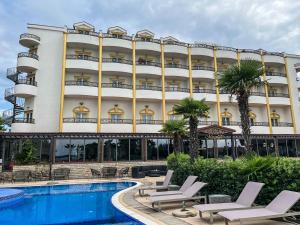 Бассейн в Hotel Miramare или поблизости
