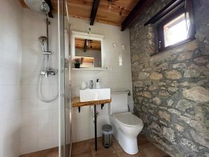 A bathroom at El llagar - Sagasta Rural Oviedo Még 37 kép