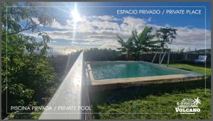 Domo Volcano Suite Experience PISCINA CLIMATIZADA内部或周边的泳池