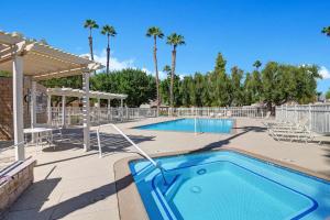 Kolam renang di atau dekat dengan P1807 - Costa Circle - Meredith Lodging