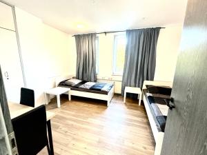 Postel nebo postele na pokoji v ubytování Luxuriöse 170qm All-in-Ferienwohnung