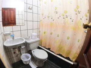 Koupelna v ubytování Hostal Anais + 37 fotografií