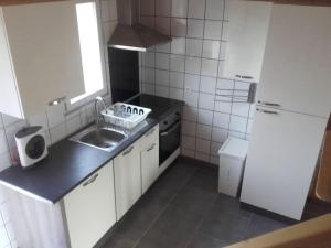 Kuchyň nebo kuchyňský kout v ubytování Gite du Bonheur