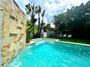 Πισίνα στο ή κοντά στο Tropical Villa 4Bedroom 3Baths and Pool Near Beach