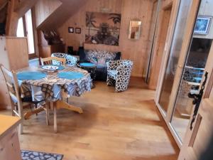 Gallery image of Baie du Mt St Michel logement Ecobio, sauna privé in Ferrières-Haut-Clocher