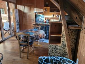 Gallery image of Baie du Mt St Michel logement Ecobio, sauna privé in Ferrières-Haut-Clocher