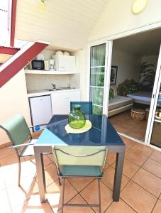 Kuchyň nebo kuchyňský kout v ubytování TI OASIS Margarita Studio Pierre et Vacances piscine et accès plage