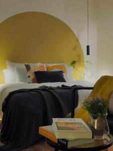 سويت لافيدا الفندقي في الملقا Hotel studio in malaga operated by lavida residence 객실 침대