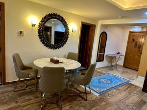 Afbeelding uit fotogalerij van Centaurus Apartment Islamabad in Islamabad