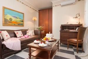 Posedenie v ubytovaní Enavlion Hotel