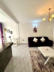 Φωτογραφία από το άλμπουμ του King Furnished Apartments σε Buye