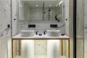 חדר רחצה ב-Coco-Mat Hotel Athens