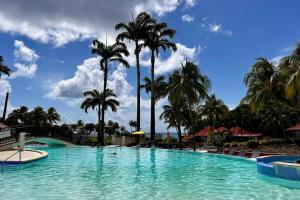 Bambou Suite vue mer à 50 m de la plage et de la piscine游泳池或附近泳池