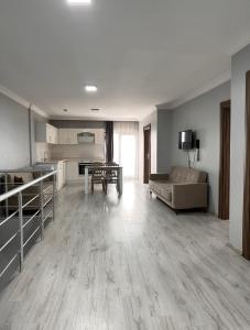 Kuchyň nebo kuchyňský kout v ubytování Renaissance Apart Hotel