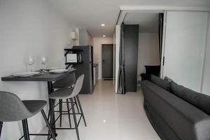 Dapur atau dapur kecil di Mantra Condo M165