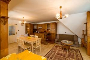 Kuchyň nebo kuchyňský kout v ubytování Apartmány Havana