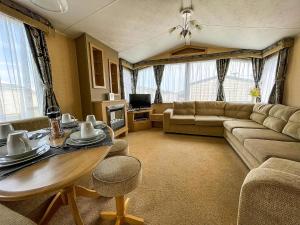 Φωτογραφία από το άλμπουμ του Lovely Caravan By The Beach In Pakefield, Suffolk Ref 68007Cl σε Lowestoft