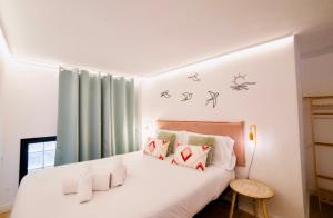 Posteľ alebo postele v izbe v ubytovaní B2 Verdeguer - Cozy Loft close to the beach