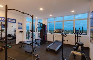 Fitness centrum a/nebo fitness zařízení v ubytování Luxura Apartment