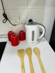VUE Residences Hkl Klcc viewにあるコーヒーまたはお茶