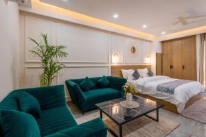 Χώρος καθιστικού στο Elegent Studio On Golf Course Road @ Sterling